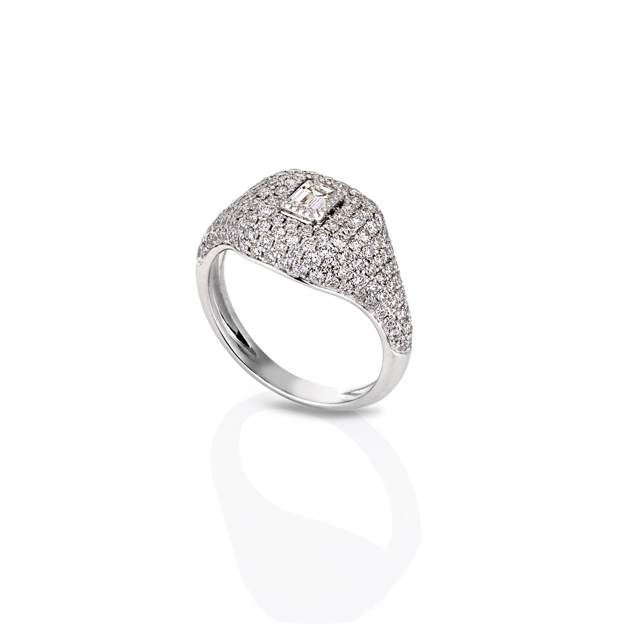 The Ruler Diamond Signet Ring